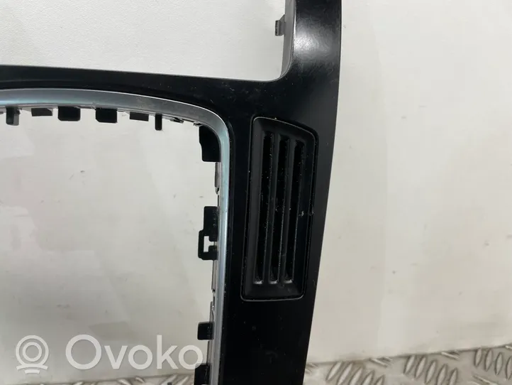 Audi A4 S4 B8 8K Rivestimento in plastica cornice della leva del cambio 8K0864261