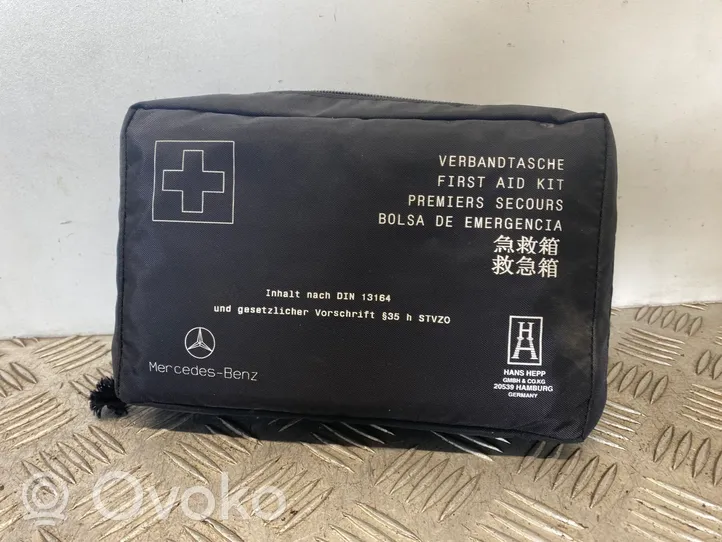 Mercedes-Benz E W212 Verbandskasten Verbandstasche 