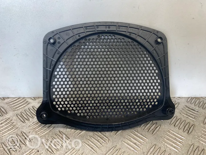 BMW 5 G30 G31 Subwoofer-bassoelementin etusäleikkö/lista 9355524