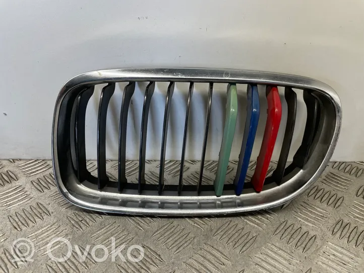 BMW 3 E90 E91 Maskownica / Grill / Atrapa górna chłodnicy 