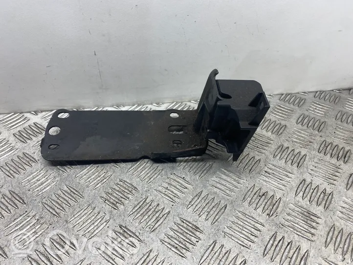 BMW 3 E90 E91 Soporte de montaje del radiador 7117811