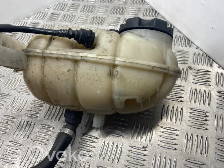 BMW 3 F30 F35 F31 Coolant expansion tank/reservoir 7609468