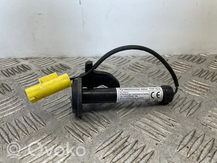 BMW 5 F10 F11 Bonnet Pedestrian Airbag Actuator 7263056