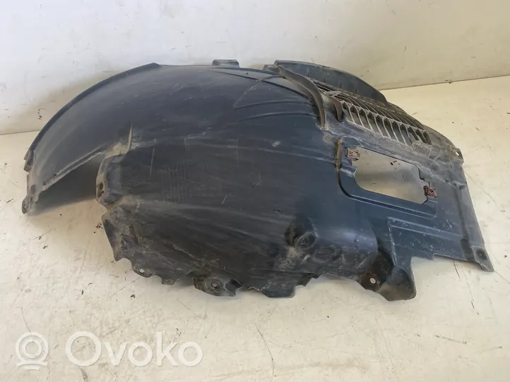 BMW 7 F01 F02 F03 F04 Etupyörän sisälokasuojat 7185163