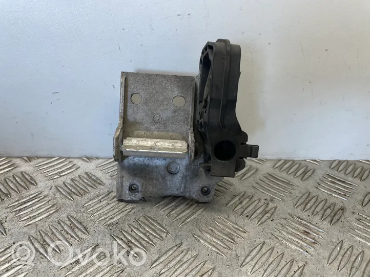 BMW 7 F01 F02 F03 F04 Staffa di montaggio del radiatore 7186514