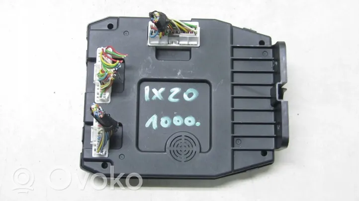 Hyundai ix20 Comfort/convenience module 954001K721