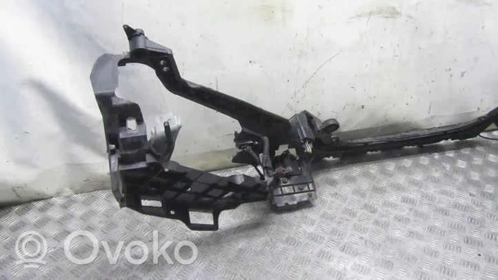 Volvo V40 Staffa del pannello di supporto del radiatore parte superiore 