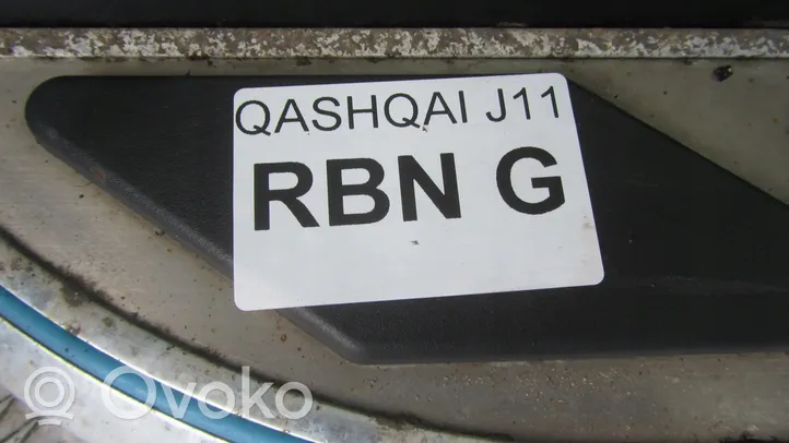 Nissan Qashqai Orurowanie boczne progów SUV'a 