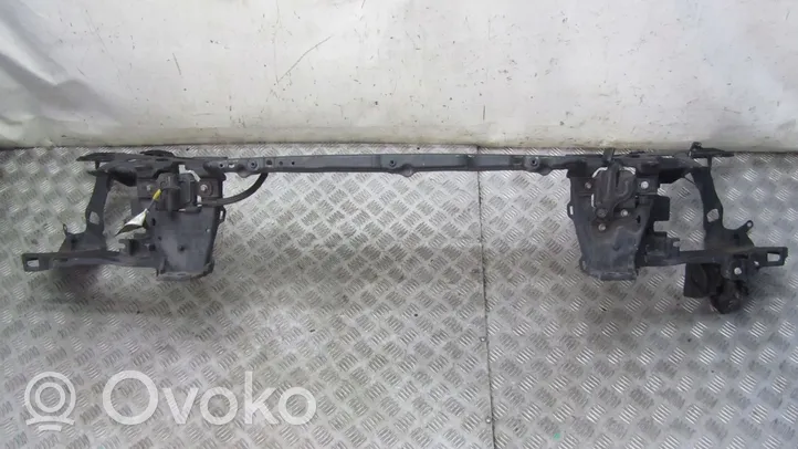 Volvo V60 Staffa del pannello di supporto del radiatore parte superiore 