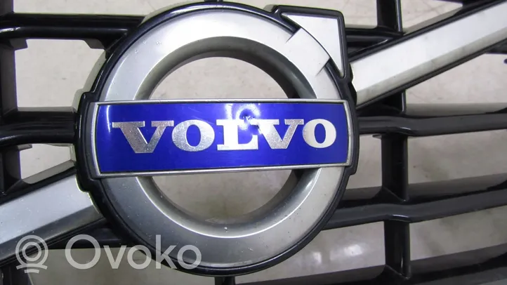 Volvo V60 Maskownica / Grill / Atrapa górna chłodnicy 