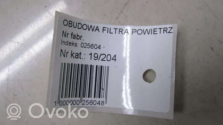 Volvo V60 Obudowa filtra powietrza 