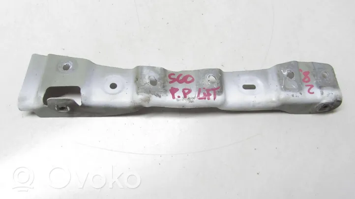 Volvo S60 Supporto di montaggio del parafango 2P41