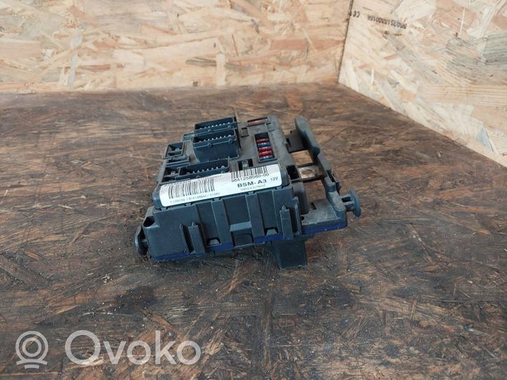 Citroen C5 Boîte à fusibles 9641258080