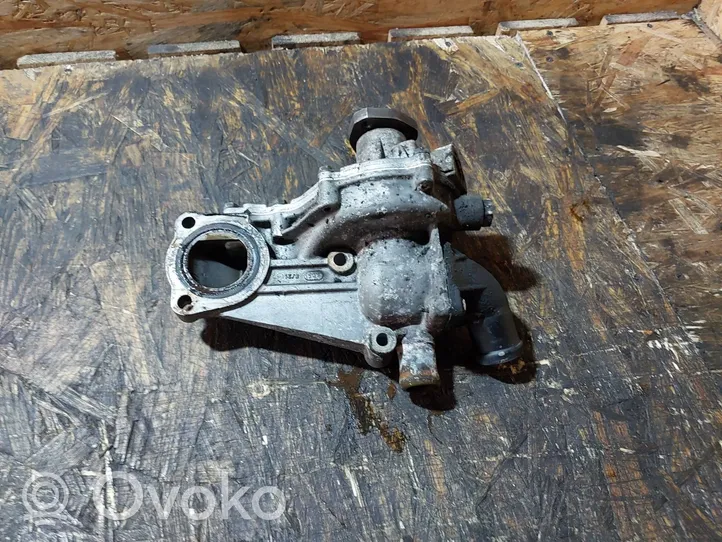 Audi A4 S4 B5 8D Water pump 050121013