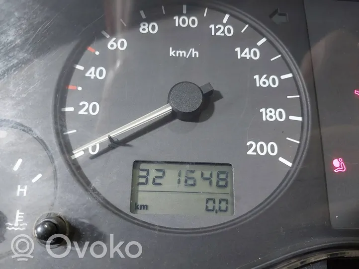 Volkswagen Sharan Speedometer (instrument cluster) 7M0920800S