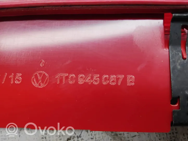 Volkswagen Golf Sportsvan Trzecie światło stop 1T0945087B