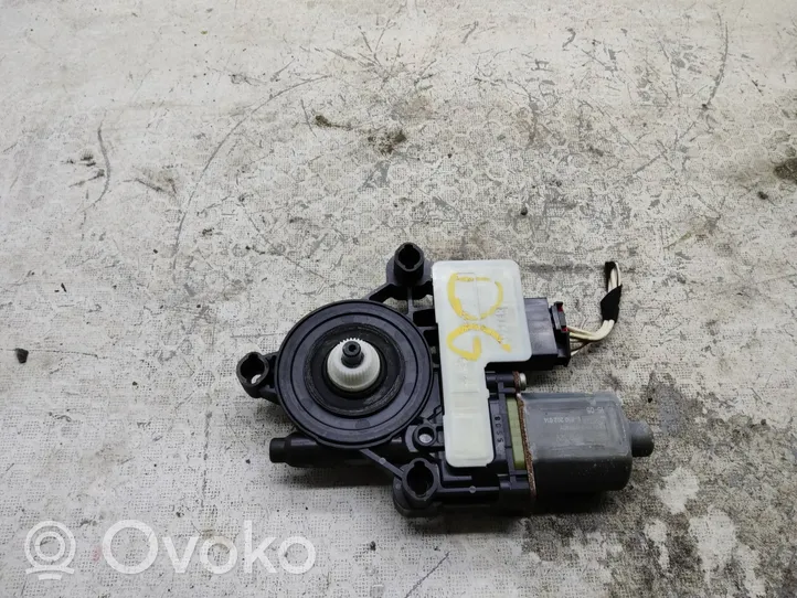 Volkswagen Golf Sportsvan Rear door window regulator motor 5q0959812