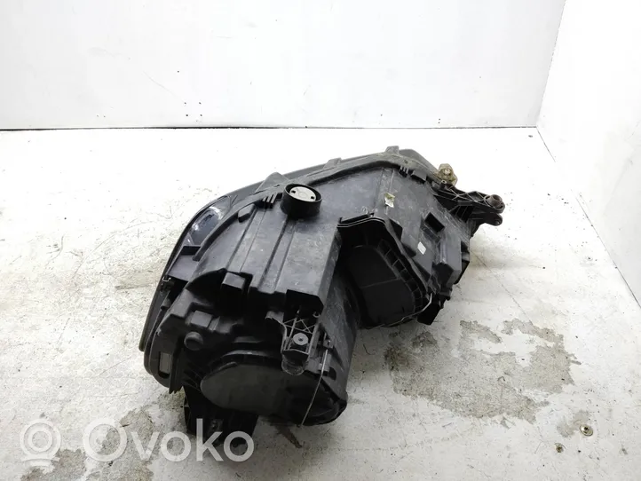 Volkswagen Golf Sportsvan Lampa przednia 517941006B