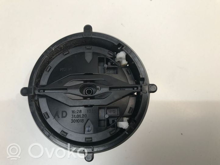 Mercedes-Benz B W247 Element lusterka bocznego drzwi przednich 311018