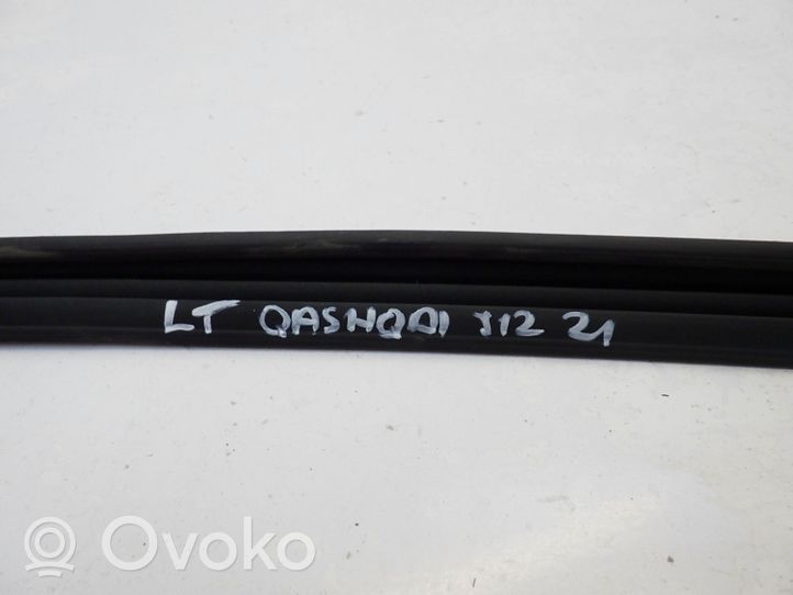 Nissan Qashqai J12 Takaoven ikkunalasin kumitiiviste 