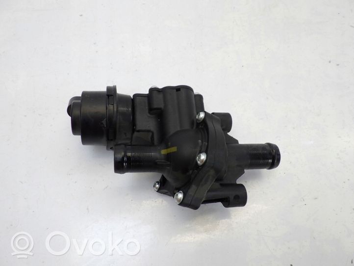 Nissan Qashqai J12 Boîtier de thermostat / thermostat 922306682R