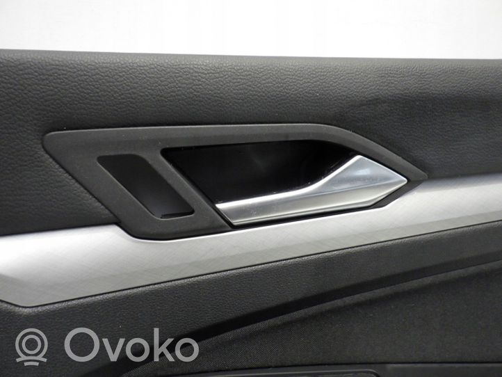 Volkswagen Golf VIII Apmušimas priekinių durų (obšifke) 5H0867062B
