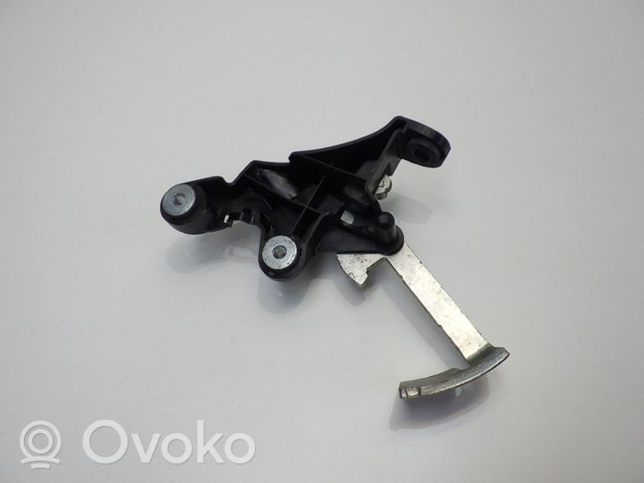 Volkswagen Golf VIII Support de câble levier de vitesse 5WA711789