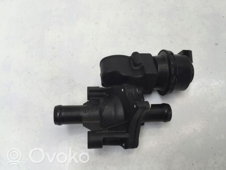 Nissan Qashqai J12 Boîtier de thermostat / thermostat 922306682R