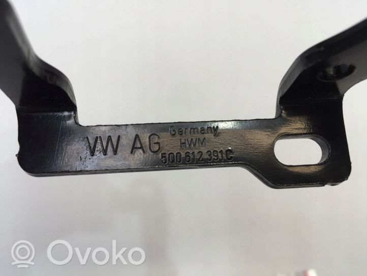 Seat Arona Kita variklio skyriaus detalė 5Q0612391