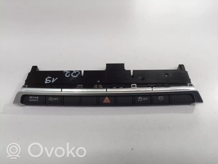 Audi Q2 - Zestaw przełączników i przycisków 81A925301J