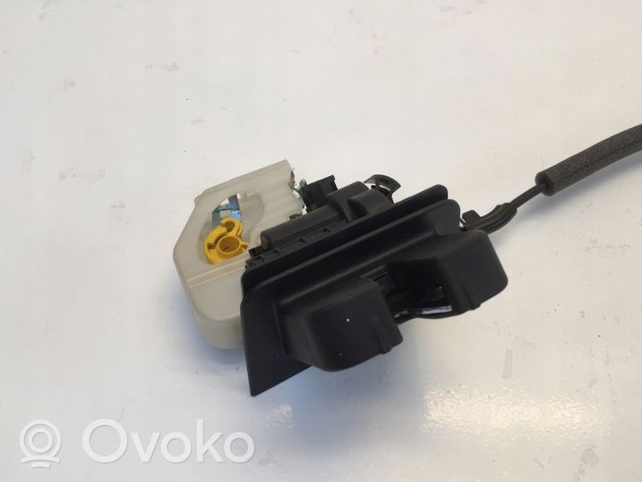 Audi Q2 - Siłownik elektryczny podnoszenia klapy tylnej / bagażnika 4M0827506D