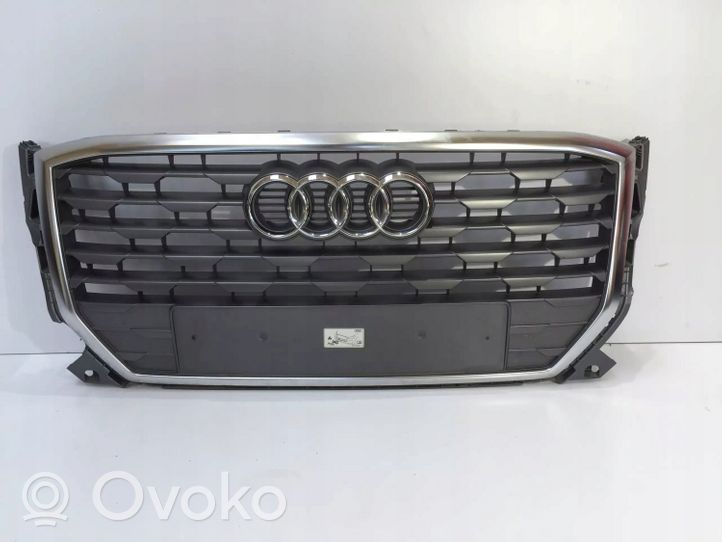Audi Q2 - Maskownica / Grill / Atrapa górna chłodnicy 81A853651