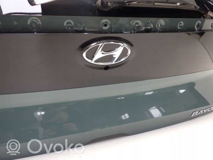 Hyundai Bayon Takaluukun/tavaratilan kansi 