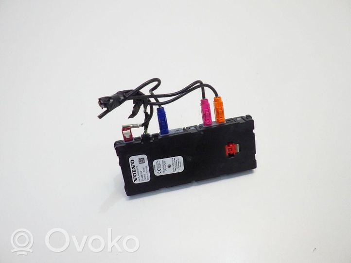 Volvo XC40 Antena GPS 