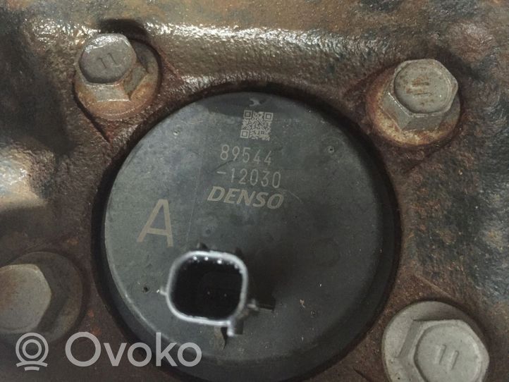 Lexus UX Belka osi tylnej 8954412030