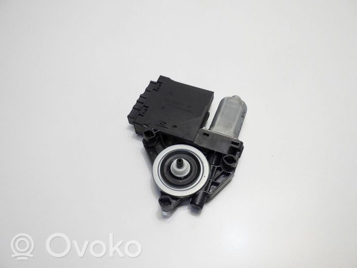 Volvo XC40 Motorino alzacristalli della portiera anteriore 31674756