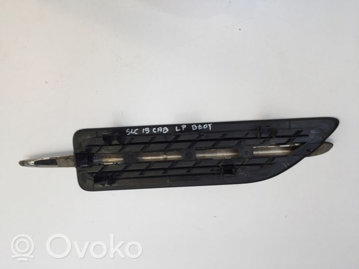 Mercedes-Benz SLC R172 Grill / Wlot powietrza błotnika przedniego A1726900379