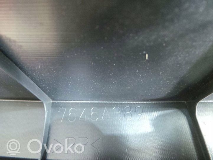 Mitsubishi Eclipse Cross Doublure de coffre arrière, tapis de sol 7646A389