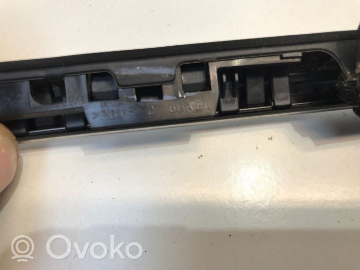 Nissan Qashqai J12 Rail de pare-brise de porte avant 6UAFL