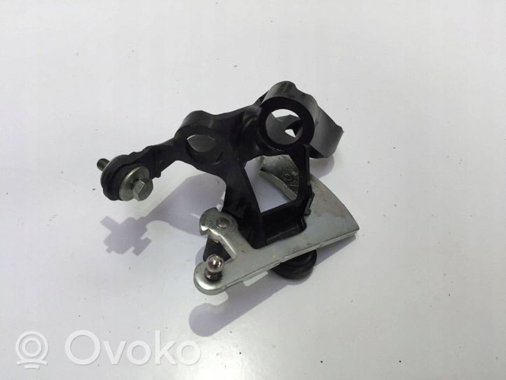 Volkswagen Golf VIII Supporto del cavo della leva del cambio 2Q0711789