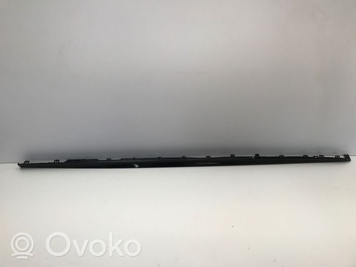 BMW 1 F40 Priekinio slenksčio apdaila (išorinė) 8077234