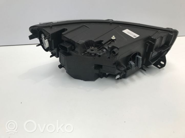 Volvo XC40 Priekinis žibintas 32342522