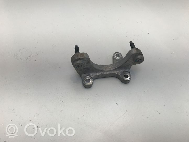 Volvo XC40 Staffa del cuscinetto di supporto dell’albero di trasmissione 31367666