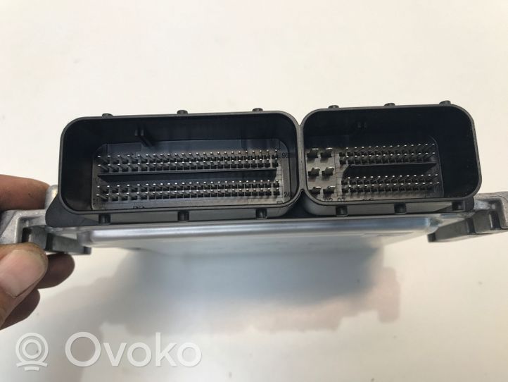 Volvo XC40 Centralina/modulo motore ECU 32360463