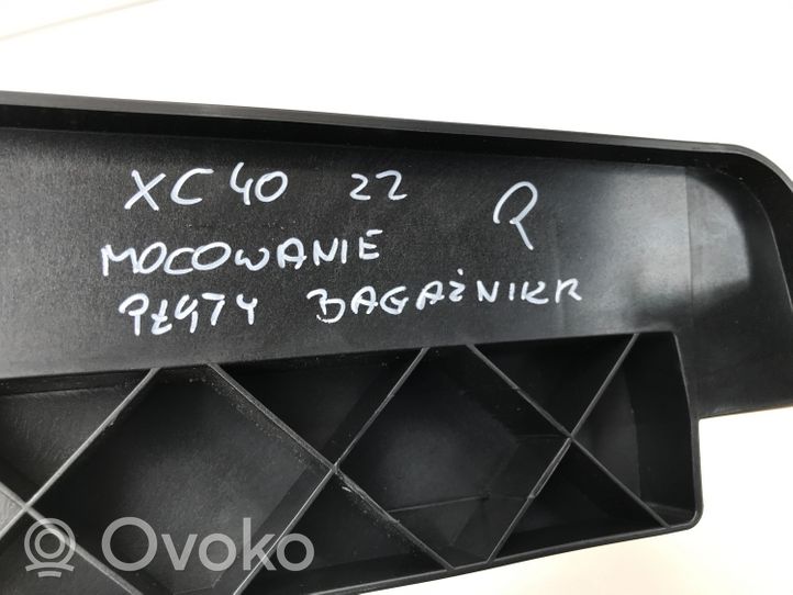 Volvo XC40 Supporto nel bagagliaio/baule 32353159