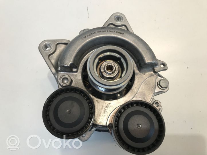 Nissan Qashqai J12 Generatore/alternatore 2310A1749R