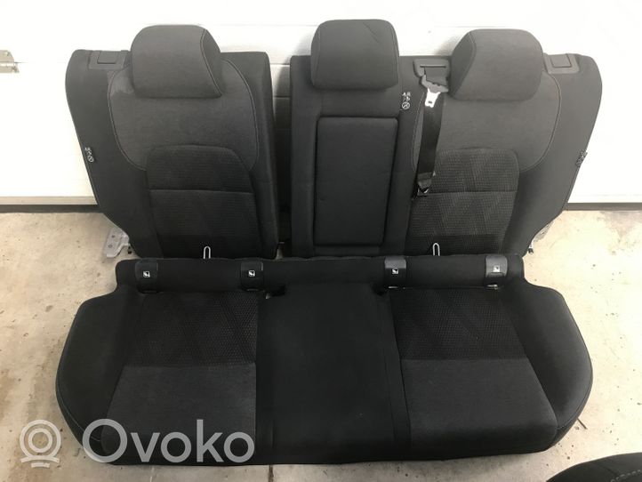 Nissan Qashqai J12 Set sedili 