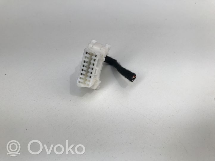 Nissan Qashqai J12 Connecteur radio EUR ISO 9098012D97