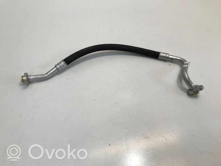 Volvo XC40 Tubo flessibile aria condizionata (A/C) 31694877