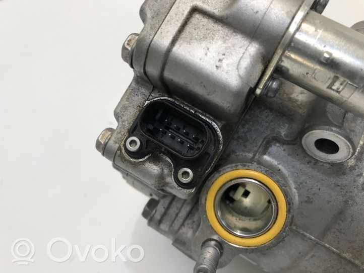 Volvo XC40 Klimakompressor Pumpe 32130500